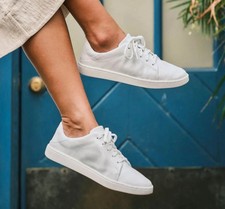 New OluKai Pehuea Li 'ILi Women's 7 White Leather Low Top Sneakers Retail 120