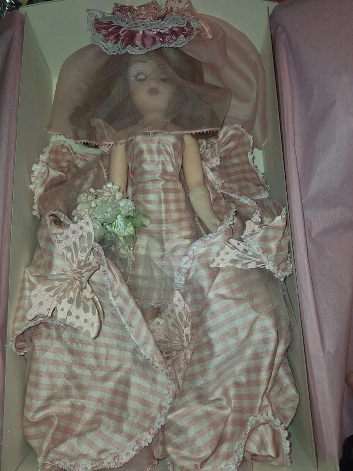 亚历山大夫人茜茜娃娃 21 英寸牡丹和蝴蝶婚礼 1997 年 LE 1200 Vintag — 第 2/4 张图片