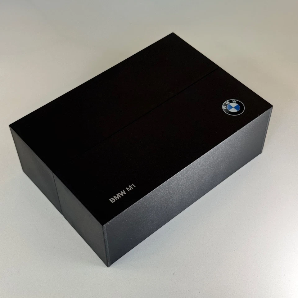 Minichamps 1:43 BMW M1 - Gris - Limpio, en caja en rara caja plegable con especificaciones del concesionario!!! Foto 4 de 4