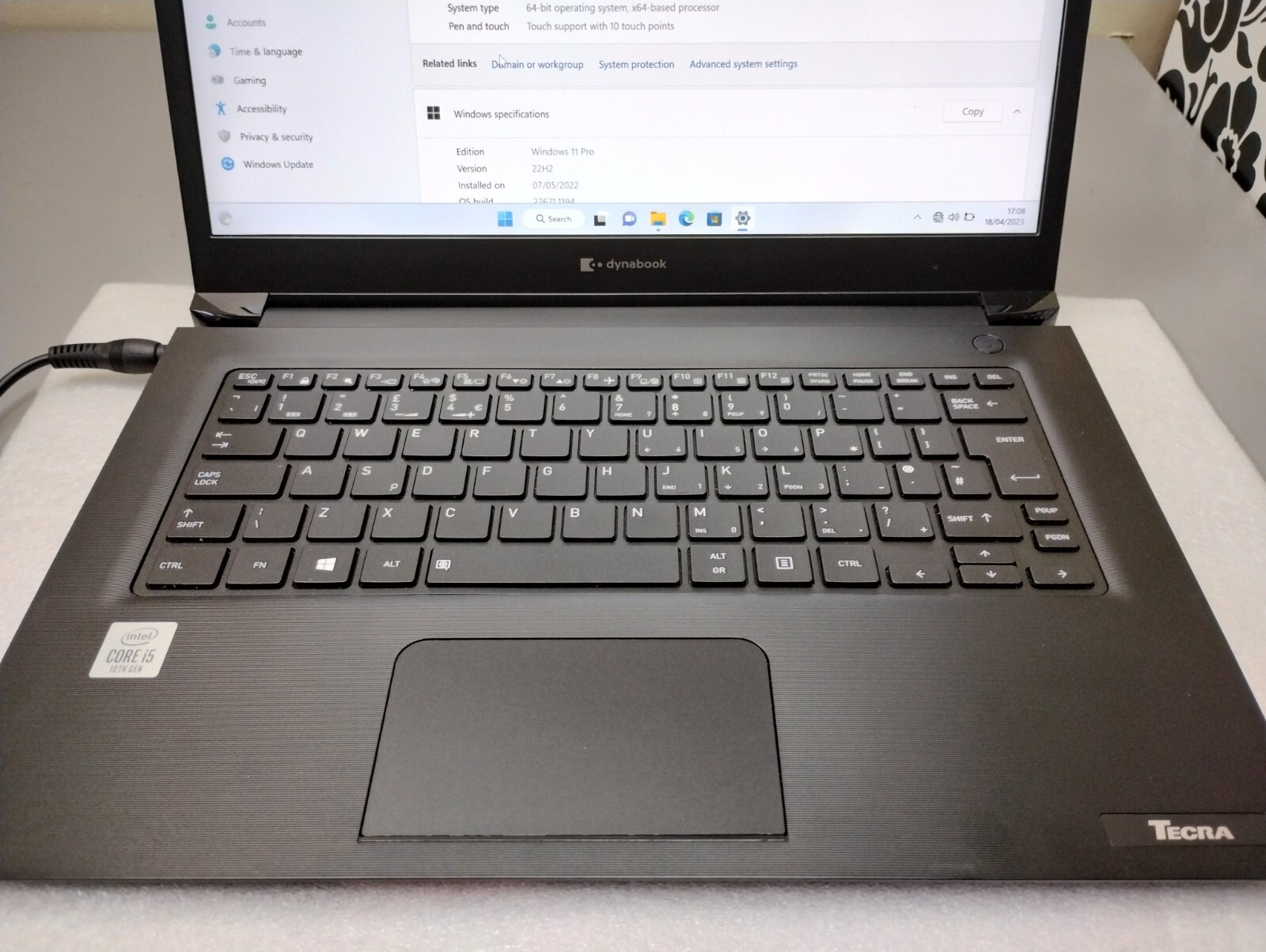 Toshiba's Dynabook Tecra A40-G/ 14"FHD IPS Touchscreen/ Intel i5 10th Gen/ 16GB - Picture 2 of 9