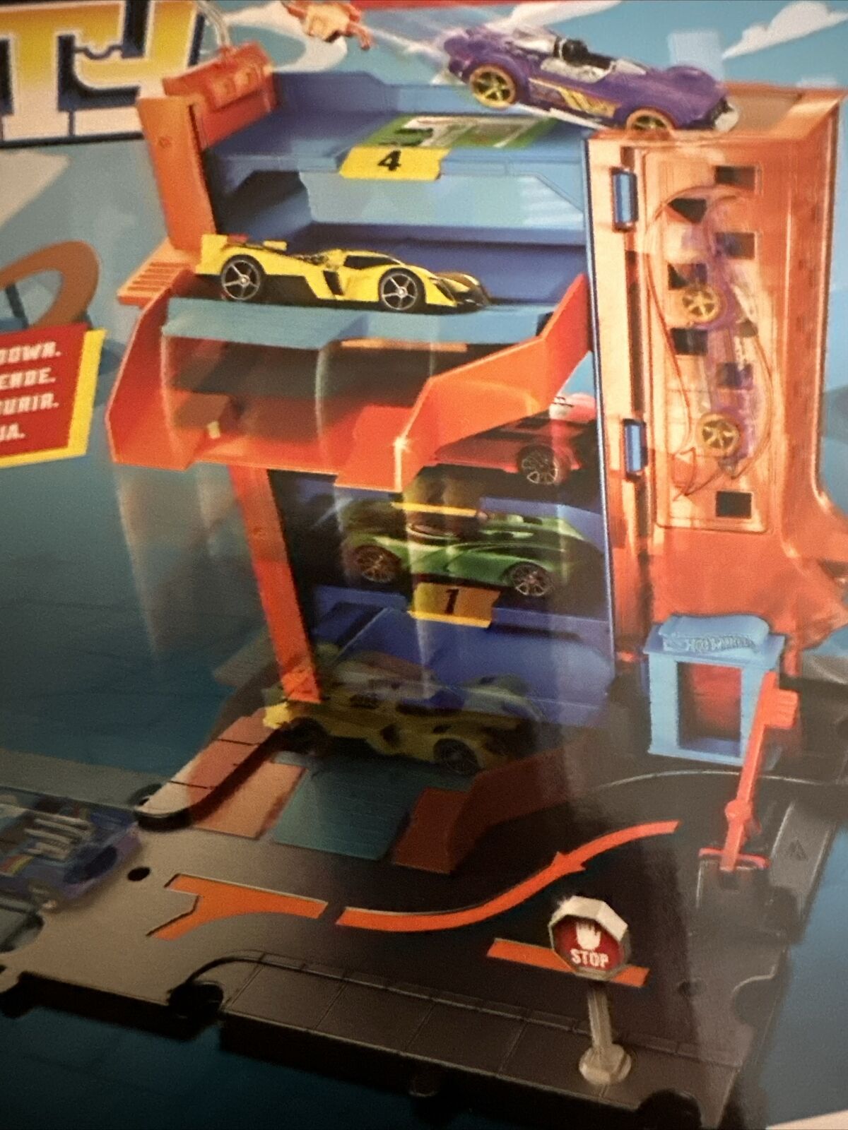 Foto 1 di 14