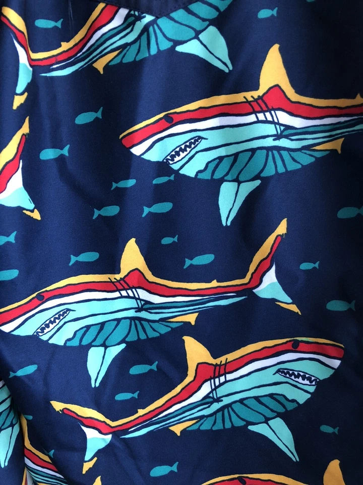 Nuevo con etiquetas Arizona Jean Co Traje de baño Niños Pantalones Tiburón Pez Patrón UPF 50 Talla M 10-12 Foto 2 de 4