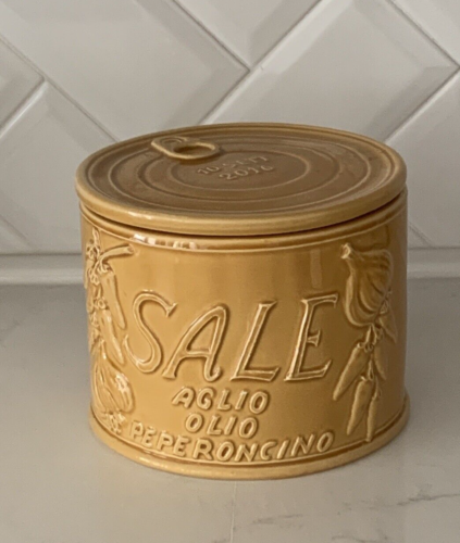 Sur La Table~Salt Box~Gold~Raised design~Made in Italy~Rustic Farmhouse~EUC - Afbeelding 1 van 7