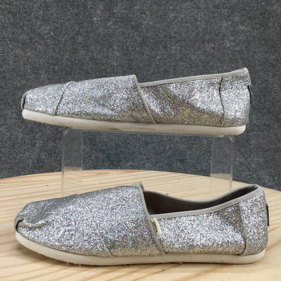 Zapatos Toms Juveniles 4.5 Sin Cordones Plateados Brillos Informales Planos Cómodos Bajos 10011447 Foto 2 de 4