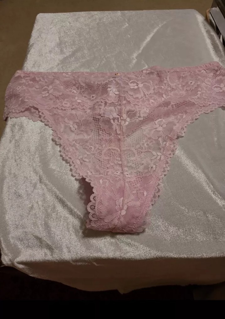 Savage X Fenty Pink Lace Thong Size 2X