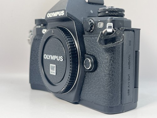 Olympus OM-D E-M5 Mark II Body Only Black 16MP Micro Four Thirds Camera B468 - Picture 7 of 16