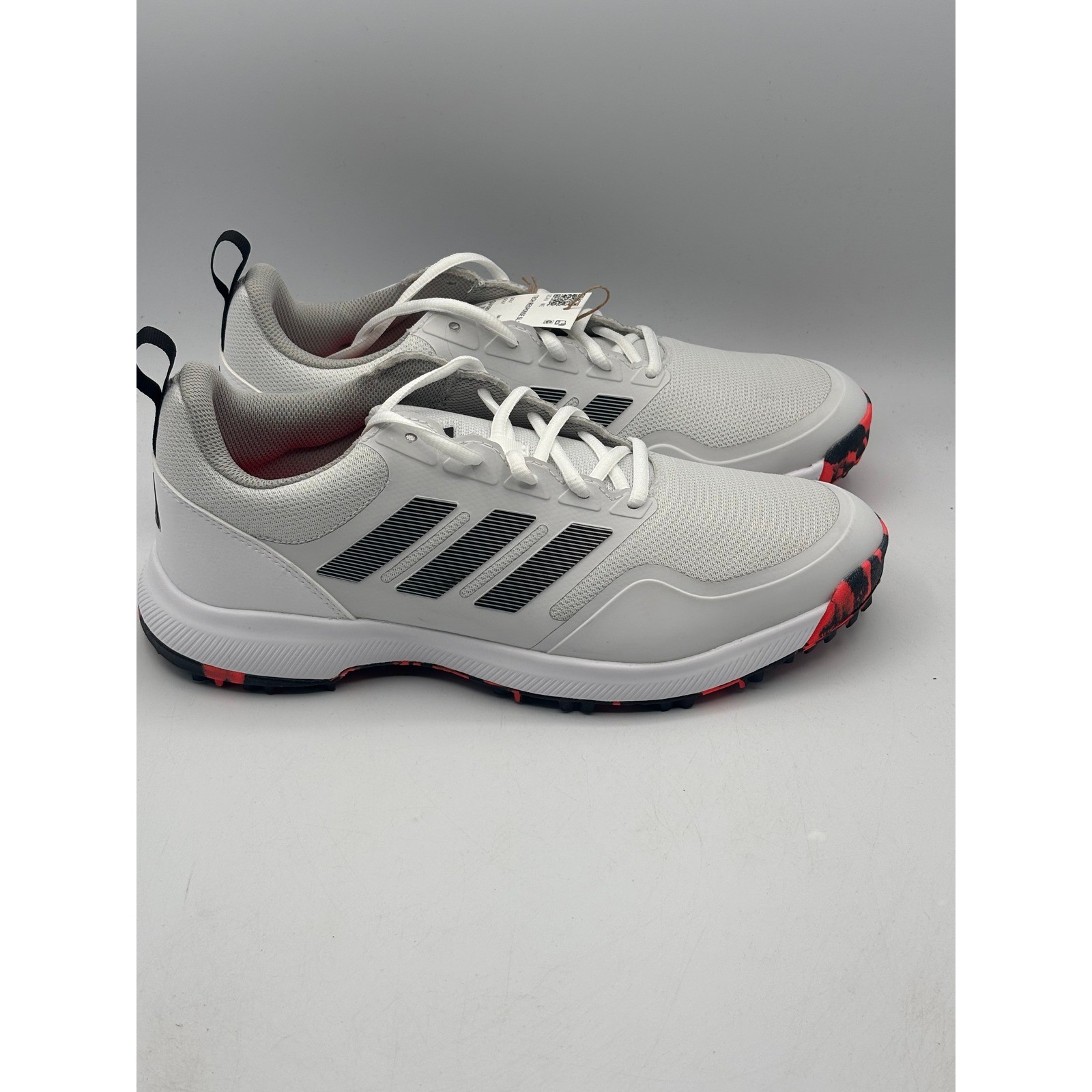Mens Spikeless White Black 8.5 Gv6894