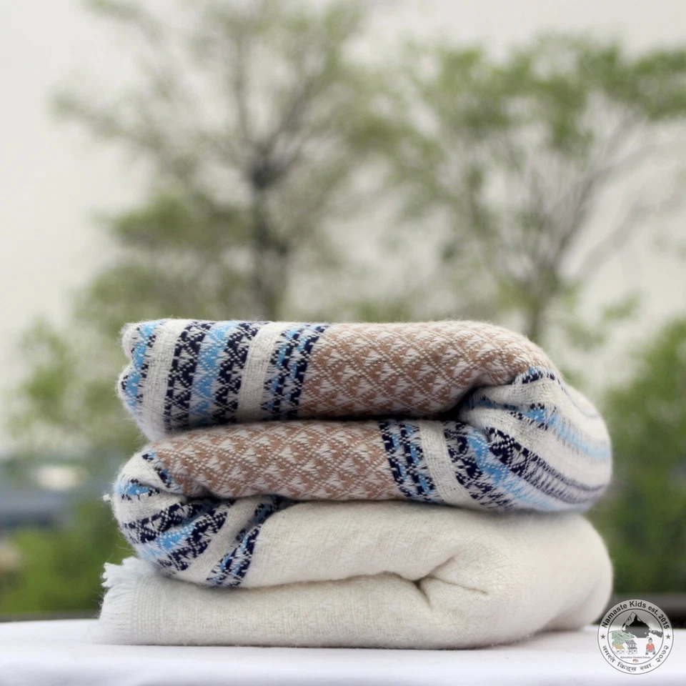 Cashmere Blanket "Sahara" - Handcrafted from Nepal, Cuddle Throw, Plaid, Travel - Image 4 of 4