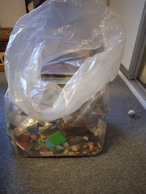 Lego blandet, Blandet, Stor sæk med lego

Ca. 8 kg målt på…