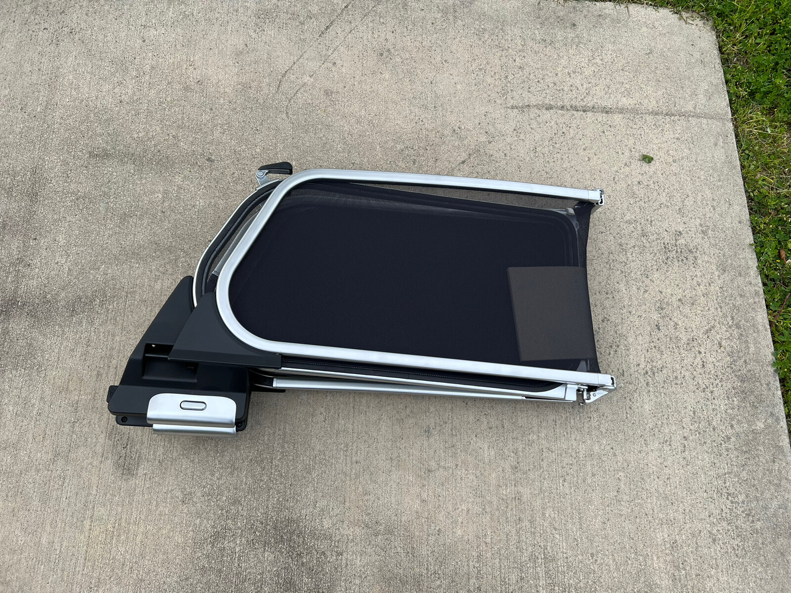 BENTLEY CONTINENTAL GTC CONVERTIBLE AIR WIND SCREEN DEFLECTOR, P# 3W7.862.955.D