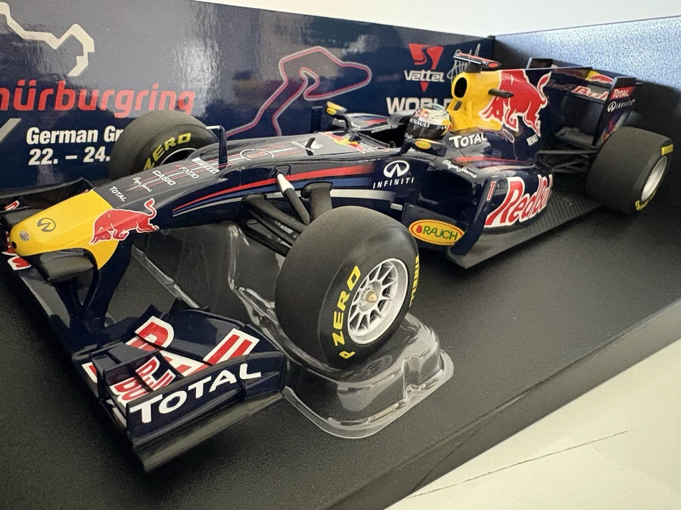 Minichamps 1/18 Seb Vettel 2011 Red Bull Show Car Limited Edition Nurburgring  - Image 2 of 4