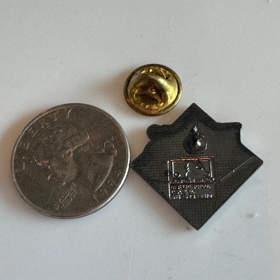 Vintage Pittsburgh Pirates Cream Diamond Pirate Head Enamel Lapel Pin MLB Pewter - Image 3 of 3