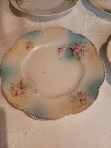 6 scalloped edge. gold embossed vintage floral porcelain plates - Picture 5 of 5