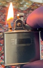 Vintage Ronson Standard Petrol Lighter / Serv...