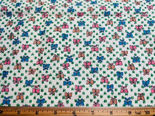 Vintage Cotton 1940s SWEET Butterflies NOVELTY Feedsack Fabric 1/2 Sack
