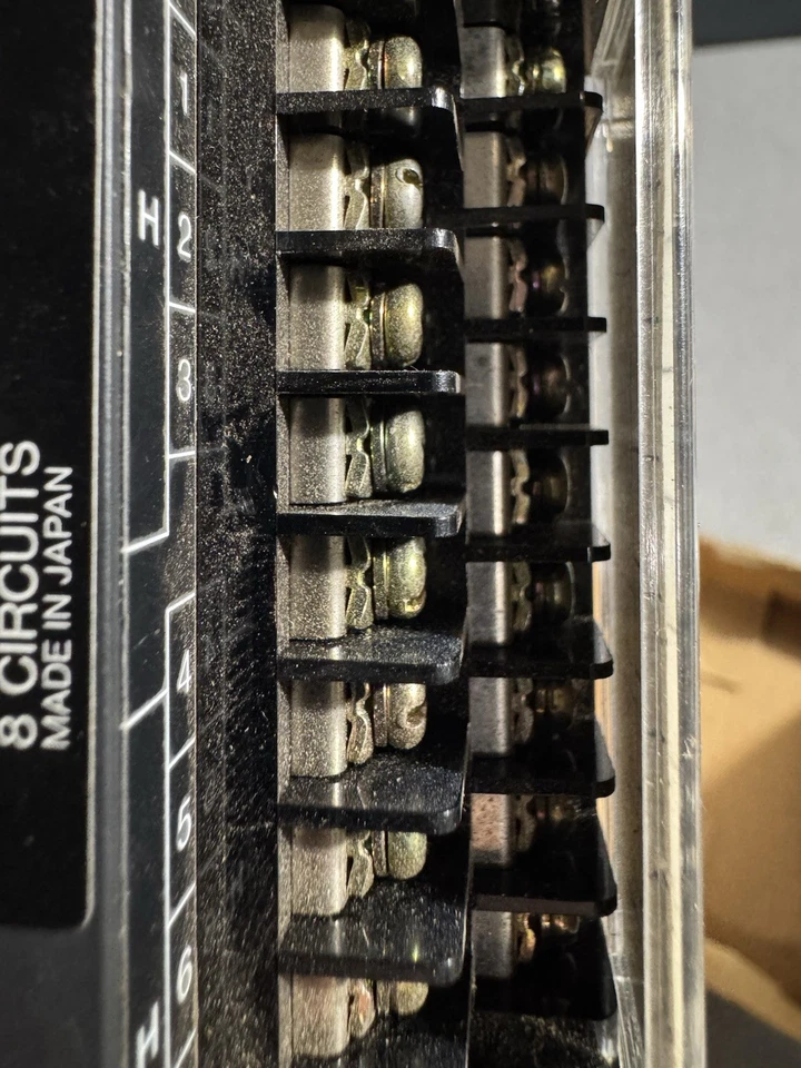 GE Fanuc IC610MDL179A 115/230VAC Output Module – 8 Circuits – Series One - Image 3 of 4