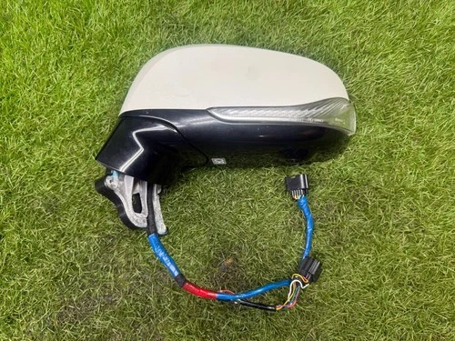 17-19 INFINITI Q60 COUPE OEM DRIVER LEFT EXTERIOR SIDE VIEW MIRROR White Camera