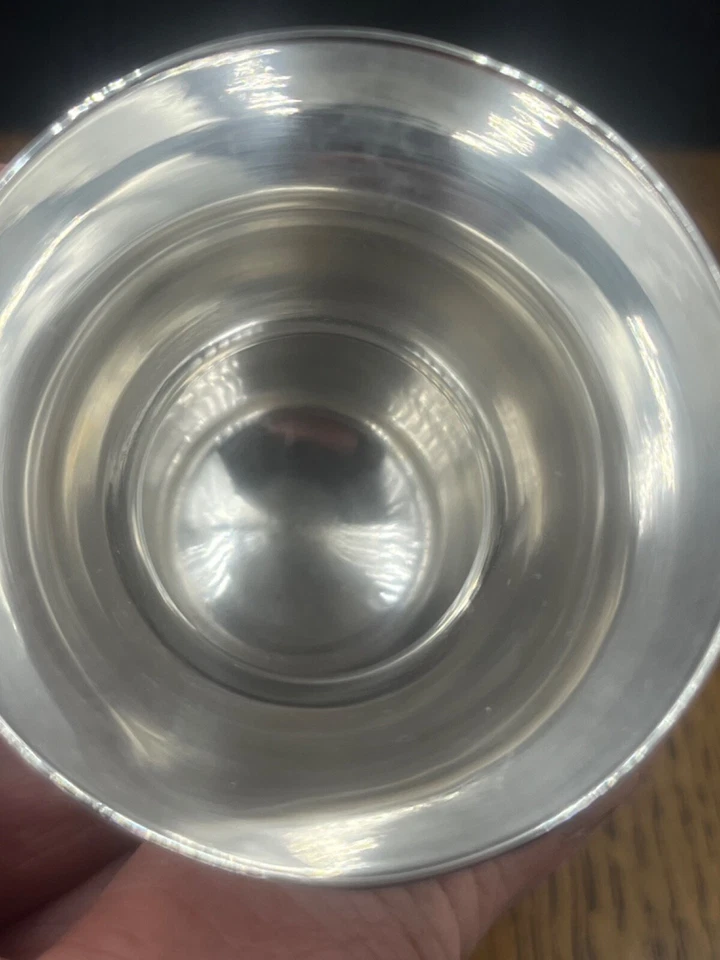 Taza de whisky en forma de cardo de plata esterlina de Mappin Webb Birmingham 1971 Foto 4 de 4