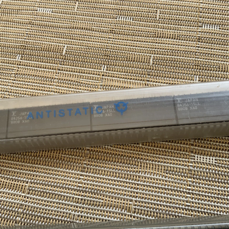 MB84256-15LL FUJITSU DIP 28 IC Ram - Image 4 of 4