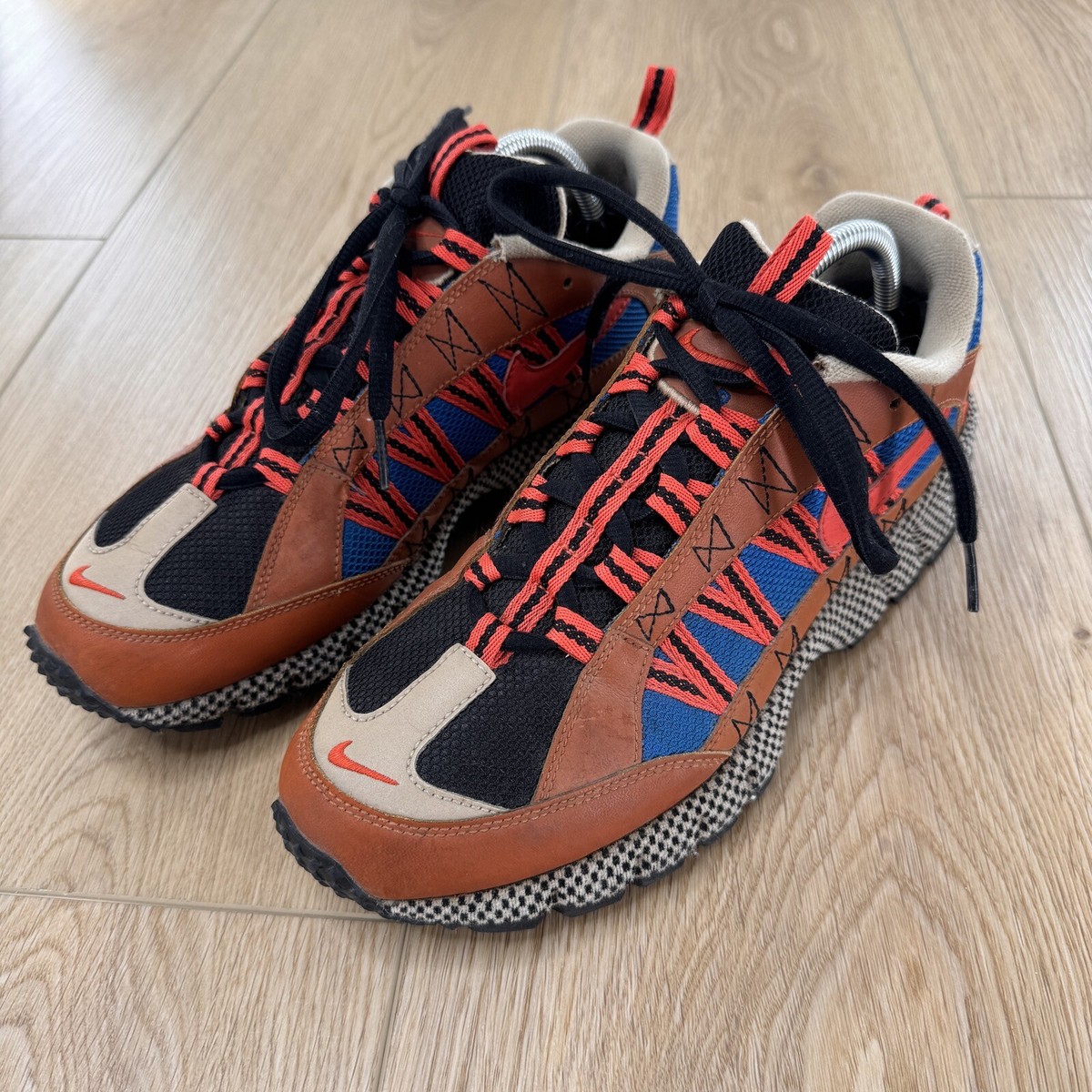 Nike Humara 17 QS Dark Russet Habanero Sz 9 Mens Trail Shoes