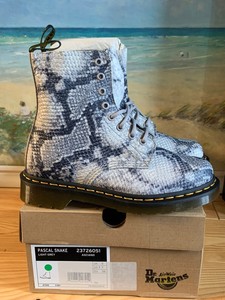 dr martens size 5 womens