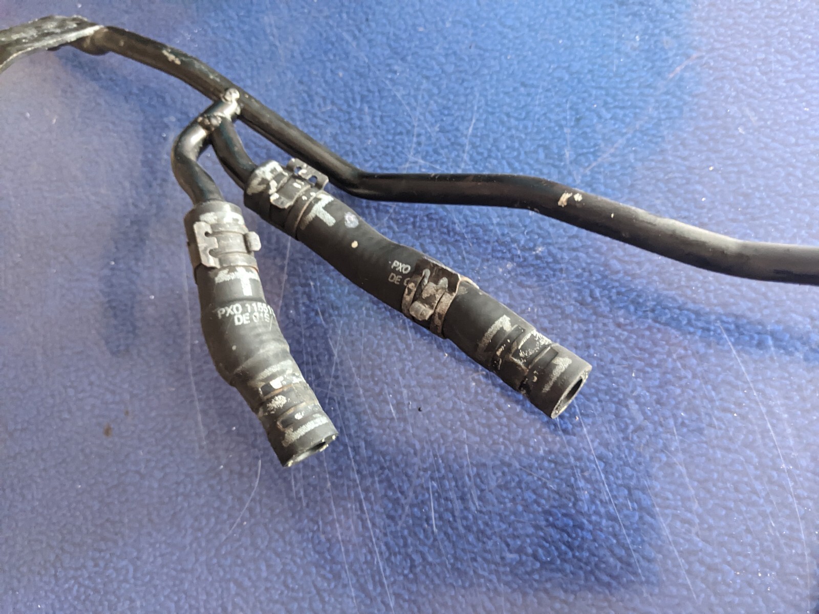 BENTLEY CONTINENTAL FLYING SPUR W12 EXPANSION COOLANT WATER HOSE 3W0122447S