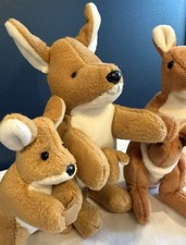 REALISTIC KANGAROO FAMILY 5 PIECE PLUSH DOLLS AUSTRALIAN MOTHER  BABY POUCHES