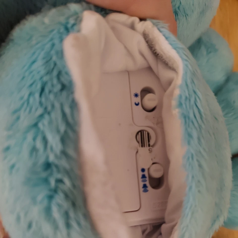 VTech Musical Critter Snug a Bug Blue Playtime Soothing Sounds Toy Works Lights - Image 3 of 3