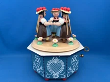ERZGEBIRGE Wendt Kuhn THORENS Music Box "Black Forest" Wood Germany Vintage