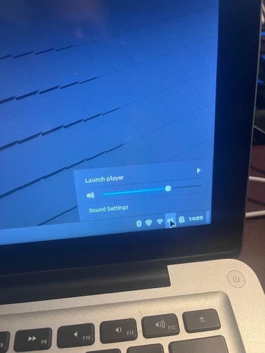 Linux come nuovo su MacBook Pro, Intel duo Core 2.46, 8GB Ram, 250gb - Foto 9 di 14