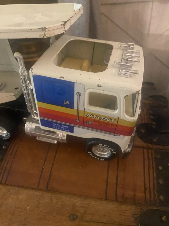 Nylint Car CL9000 ford Carrier Semi Trailer Vintage Metal Toy Pressed Steel - Image 2 of 4