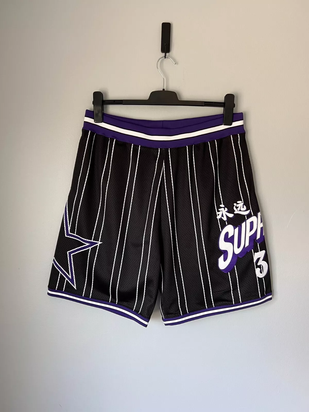 Short de basketball Supreme Star   Taille Grande   Noir Violet   NEUF