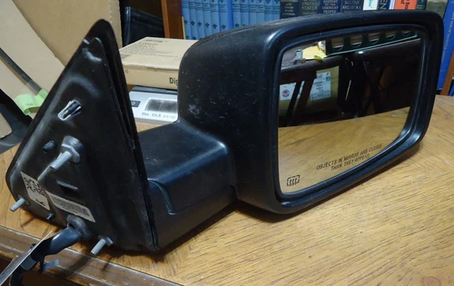 2010-2012 Dodge Ram 1500   Standard Mirror Assembly  Right side