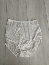 Shadowline Panties Vintage Full Brief Seamless Smooth Nylon Size 5 White