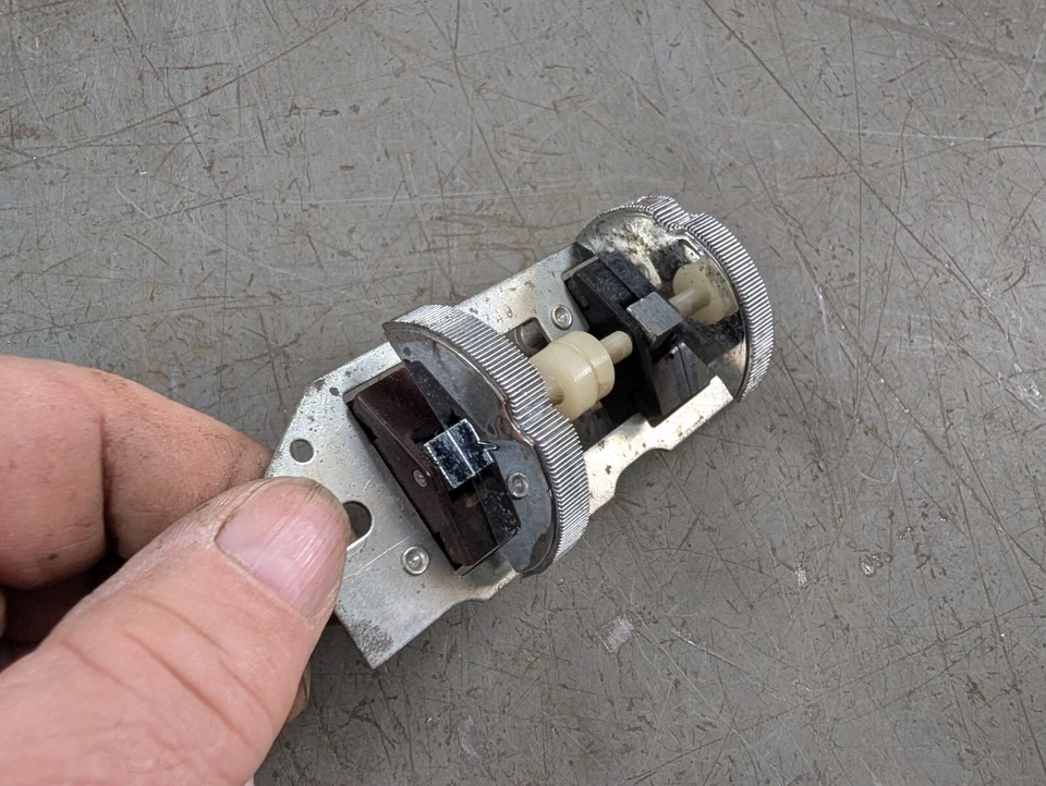 Interruptor limpiaparabrisas Buick 1968 Riviera Skylark Electra Wildcat Lesabre Dash Foto 2 de 4