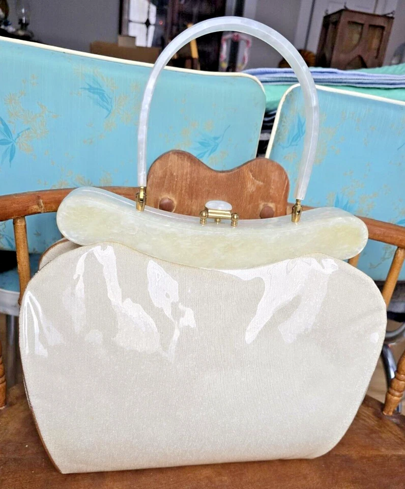 Cartera Rialto NY Bordada a Mano OG Cubierta de PVC 100% Seda Perla Baquelita Mango Foto 4 de 4