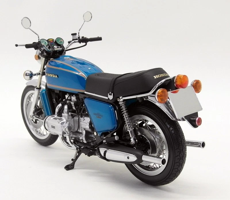 Minichamps 1/12 Scale - 122 161600 Honda Goldwing GL 1000 KO 1975 Blue Green - Image 4 of 4