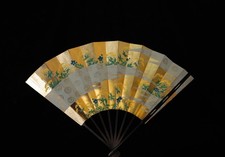 Beautiful hand painted hand Fan. 20th c ZM87