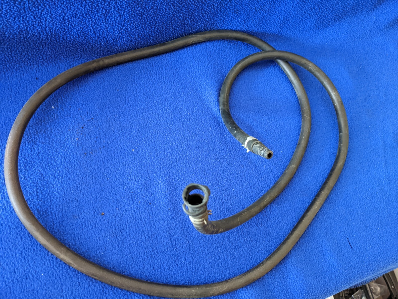 Bentley Continental GT front bumper wiper fluid washer line hose OEM
