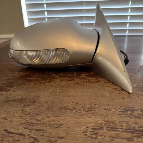 2001-2004 MERCEDES R170 SLK POWER  Side View Outer Mirror Right PASSENGER OEM. U
