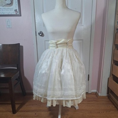   Alice and the Pirates Pale Yellow Skirt with White Lace Overskirt  ️ 