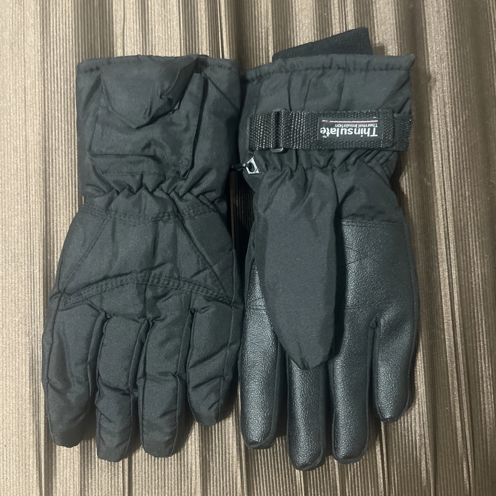 THINSULATE BLACK THERMAL INSULATION GLOVES SIZE LARGE
Opens in a new window or tab