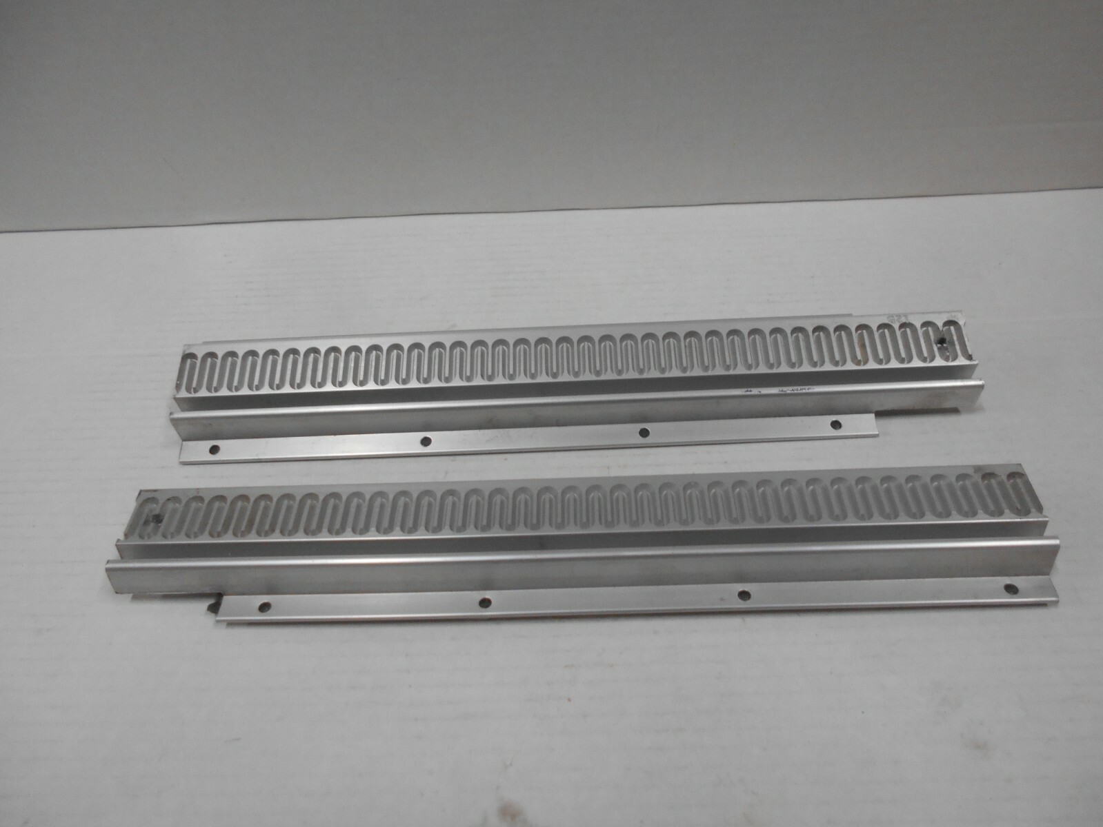 *LIPPERT LCI SCHWINTEK SET OF 2 SLIDE OUT GEAR RACKS 14.75" TOP