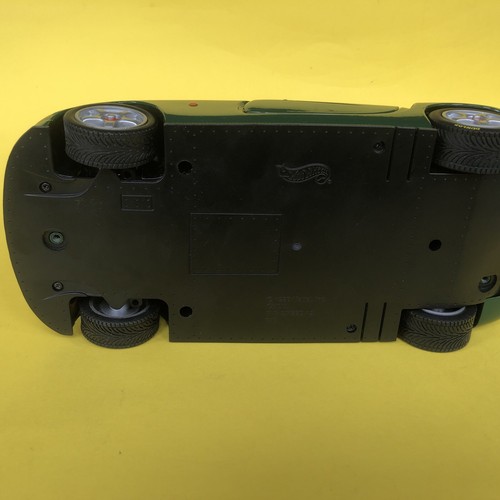 1:18 Cars Hotwheels TVR Speed 12 RARE Green Diecast Good Cond Please Read - Picture 6 of 6