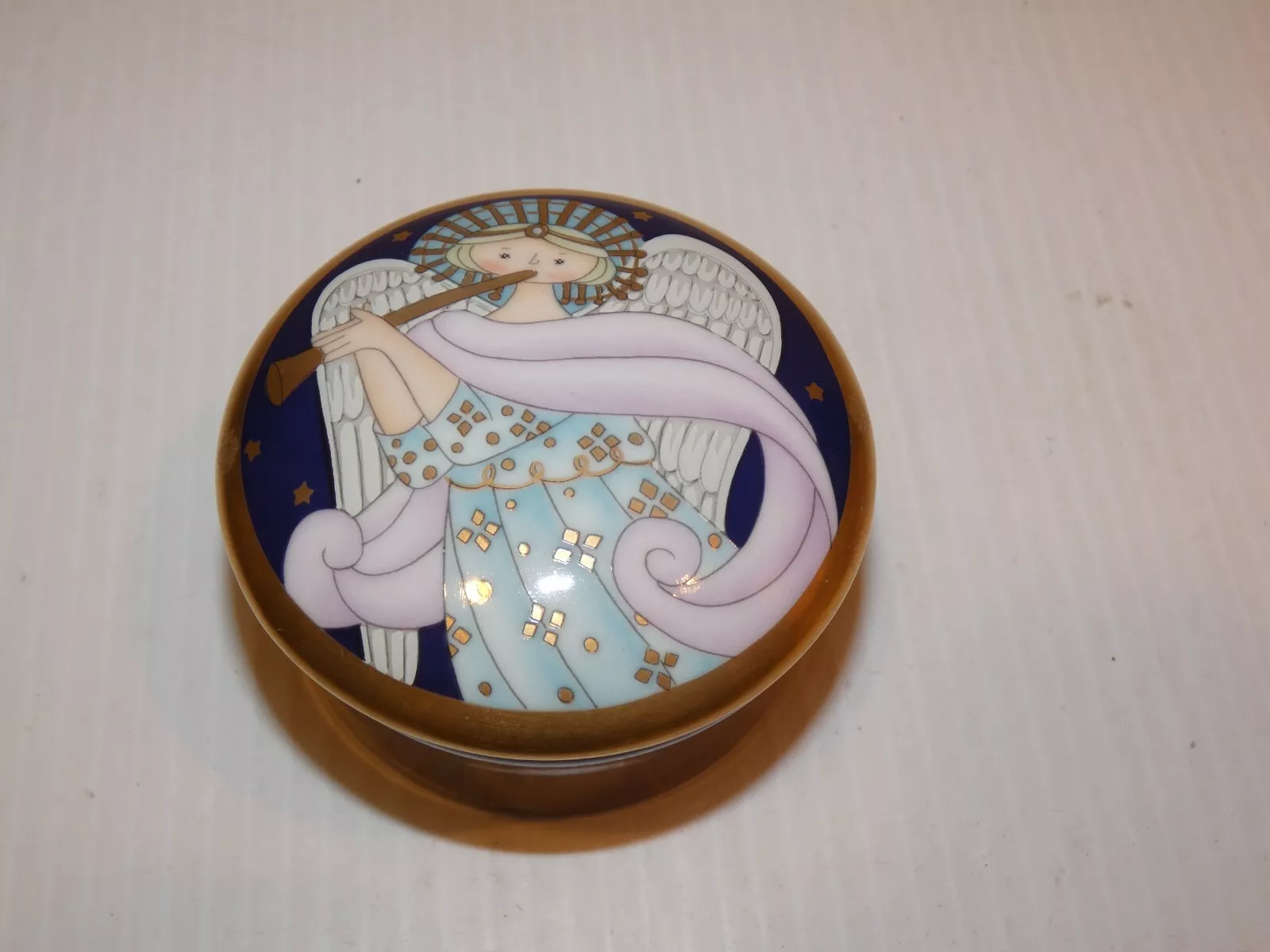 Rare boîte à bibelots ronde Christian Dior 