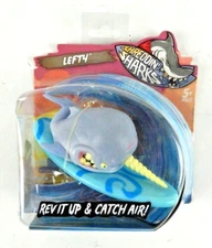 Shreddin' Sharks Lefty Revit Up & Catch Air!