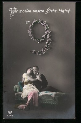 Photo Postcard Eas No. 1079/9: Couple sitting on a couch 