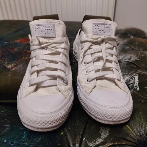 Scarpe da ginnastica Converse All Star OX donna e uomo in tela Chuck Taylor bianche. UK5