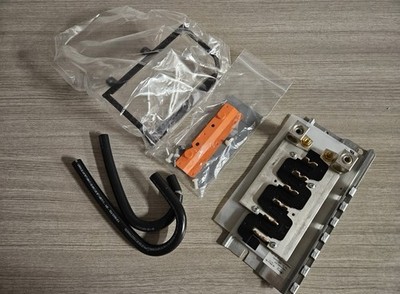 Tesla Internal Eaton Panelboard Kit PN1529623 GATEWAY 2 Solar 200A Bus Bar Kit