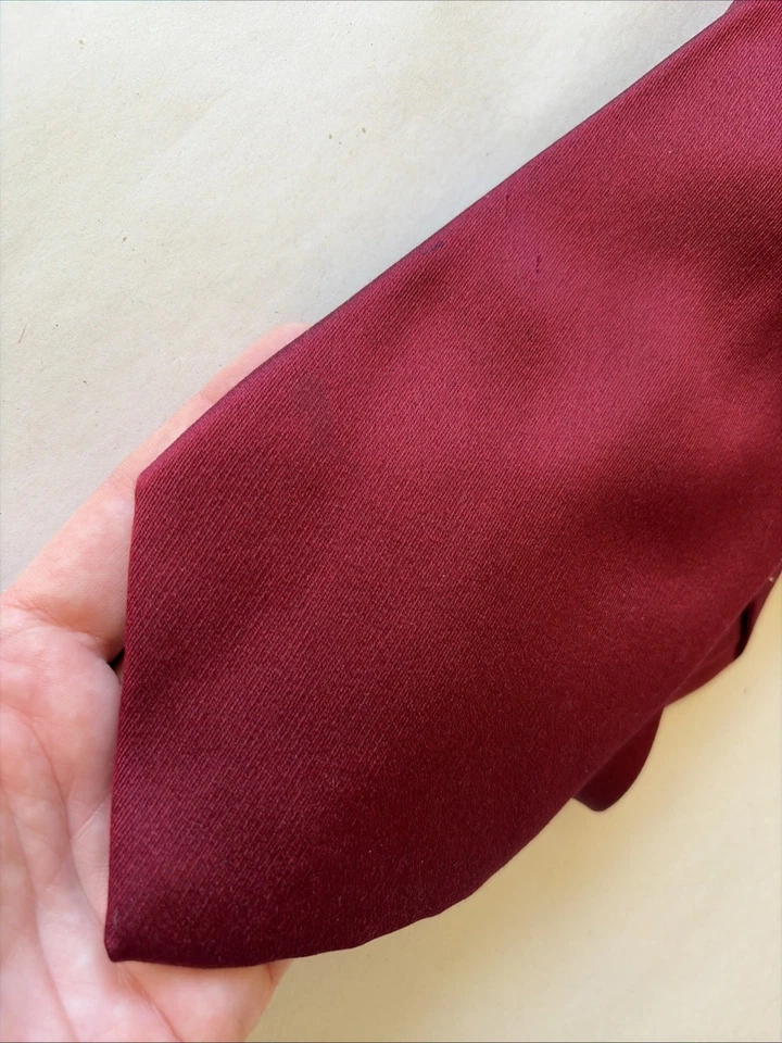 Corbata Italo Ferretti Sólida Borgoña Vino Granate 100% Seda Hecha a Mano Italia Foto 2 de 4